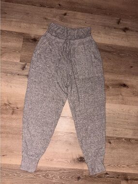aerie Heathered Light Gray Lounge Joggers